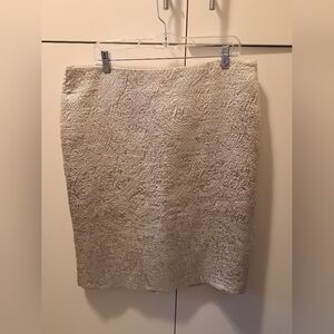 Lord & Taylor Cream/Champagne Gold Textured Pencil Skirt